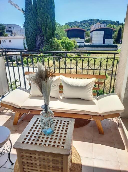 Superbe Appartement Avec Balcon- Wifi- Clim Cagnes-sur-Mer Exterior foto